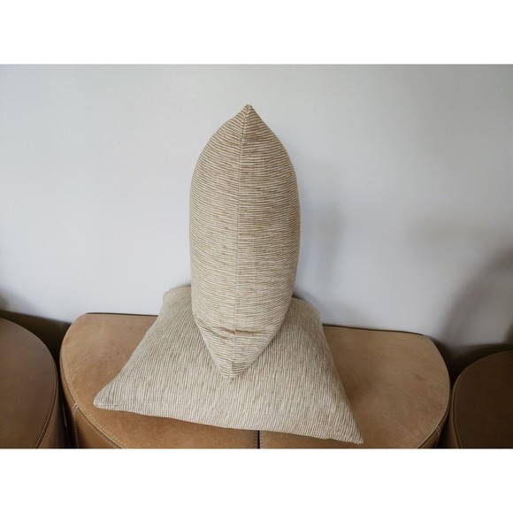 2 - Roth & Tompkins Woven 20x20 Throw Pillow Covers Zippered Toffee Damask NEW - Picture 9 of 16